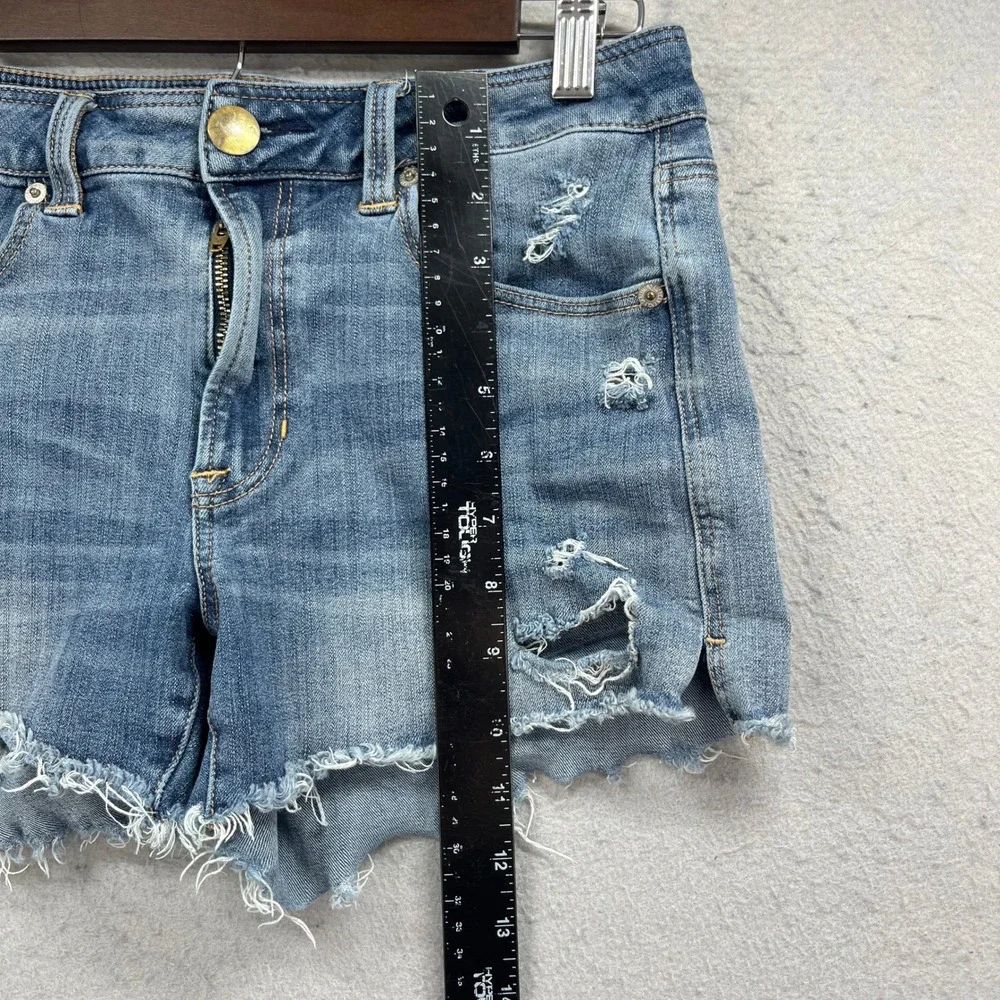 American Eagle Outfitters medium wash